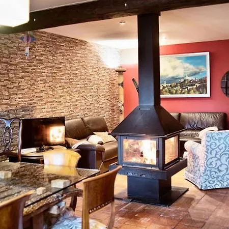 Holiday home Spacious House In With Garden Segovia