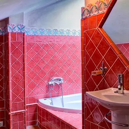 Spacious House In With Garden Segovia