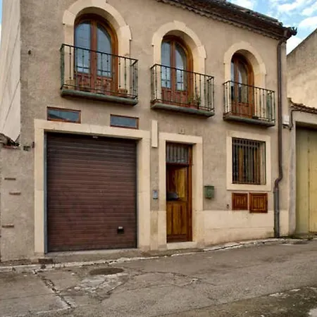 Spacious House In With Garden Holiday home *